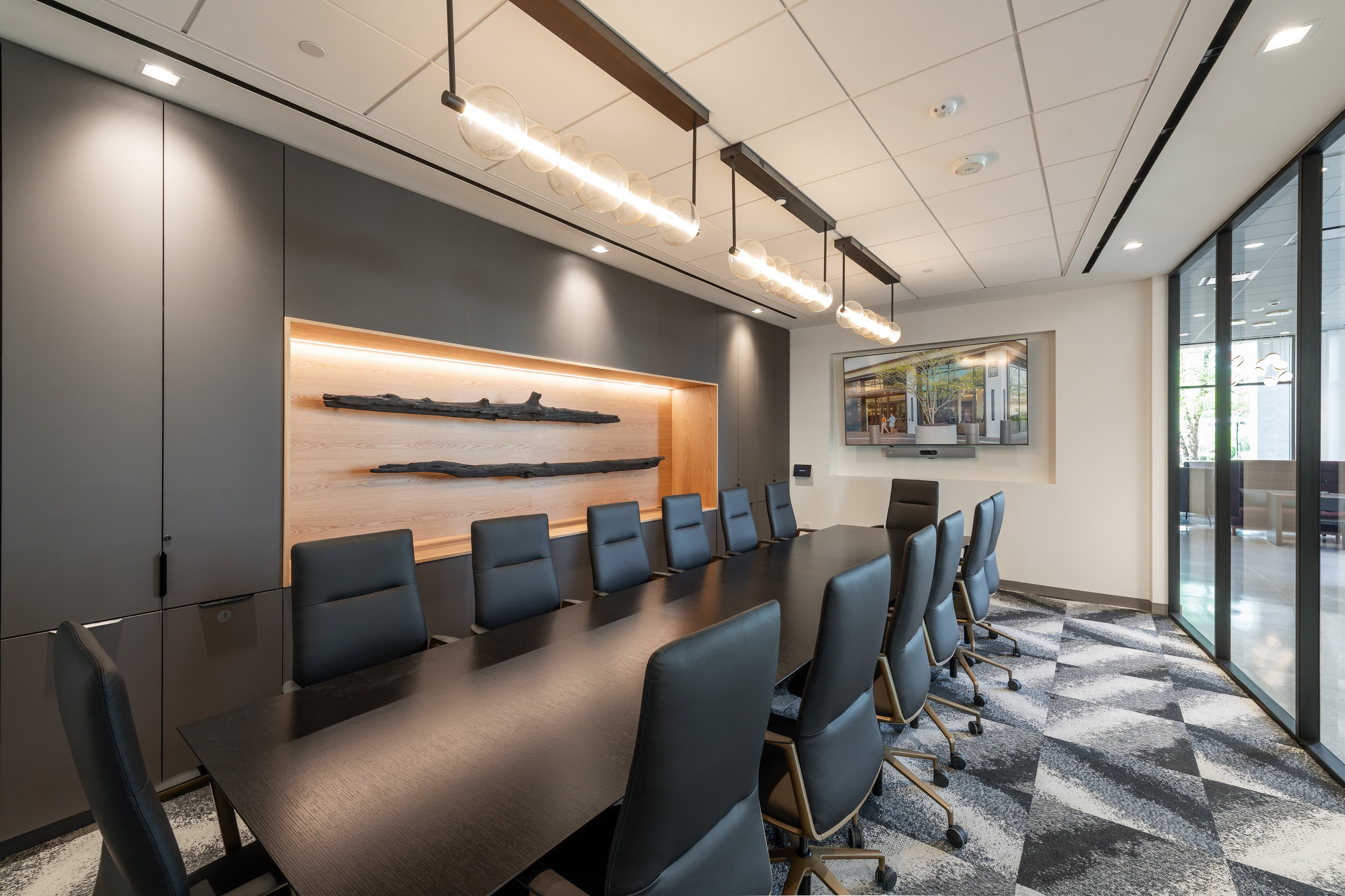 Pinnacle Towers tenant amenity lounge